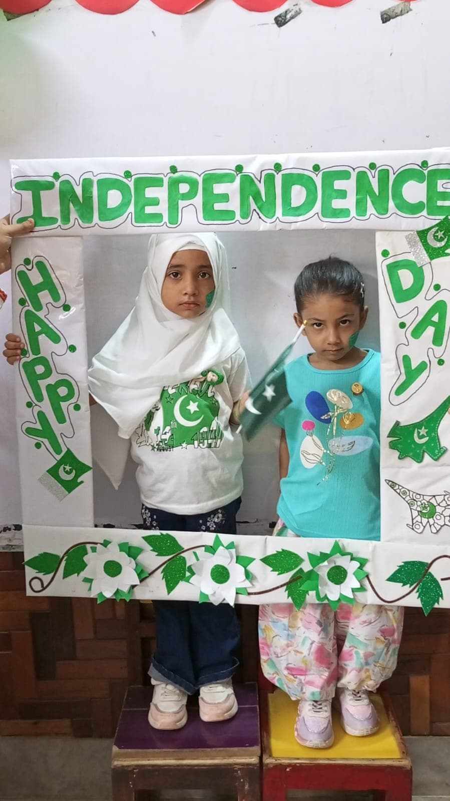 Independence Day photo-frame activity